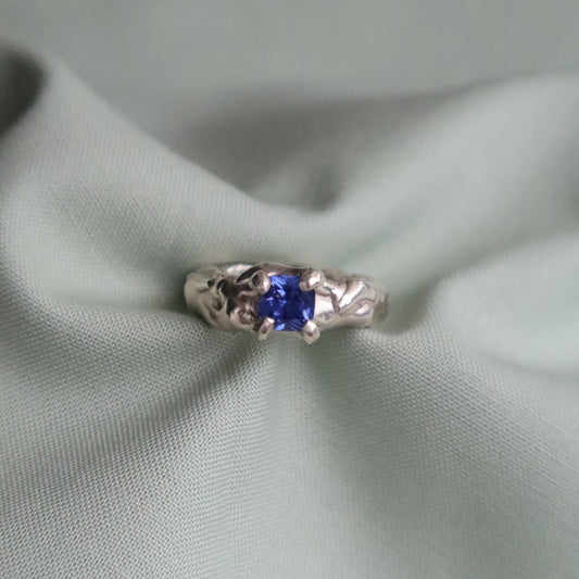 Casper Sapphire Ring